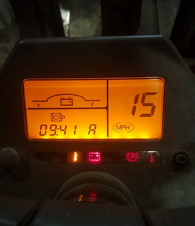 Code 15 on the dash of a Caterpillar forklift